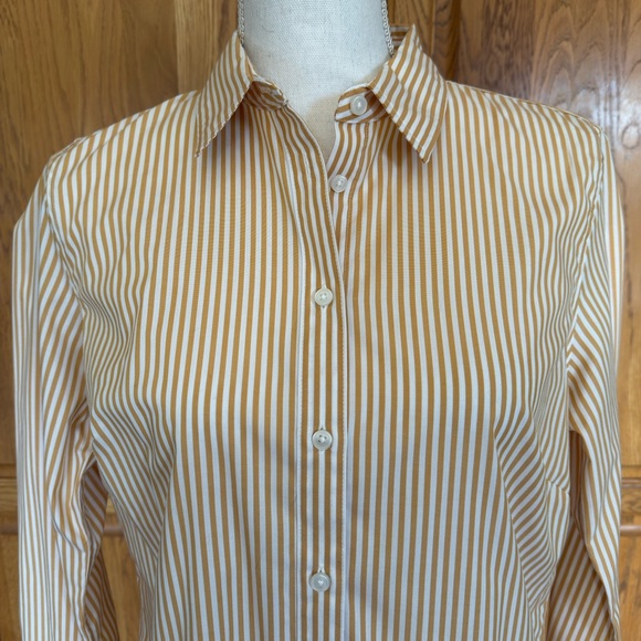 Banana Republic Tops - Banana Republic women’s striped Button-Up Shirt